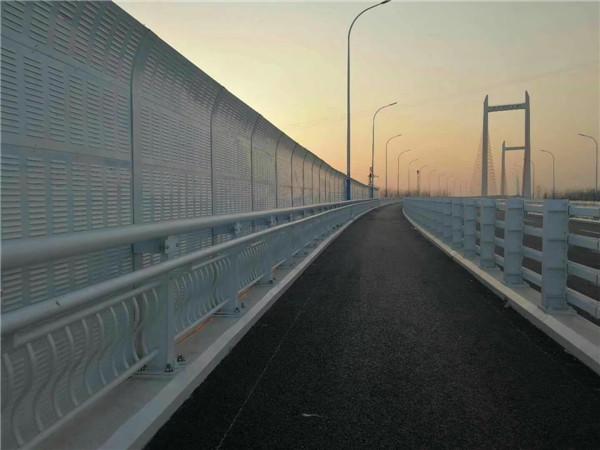 高架橋梁聲屏障圖片3 高架橋梁聲屏障圖片3